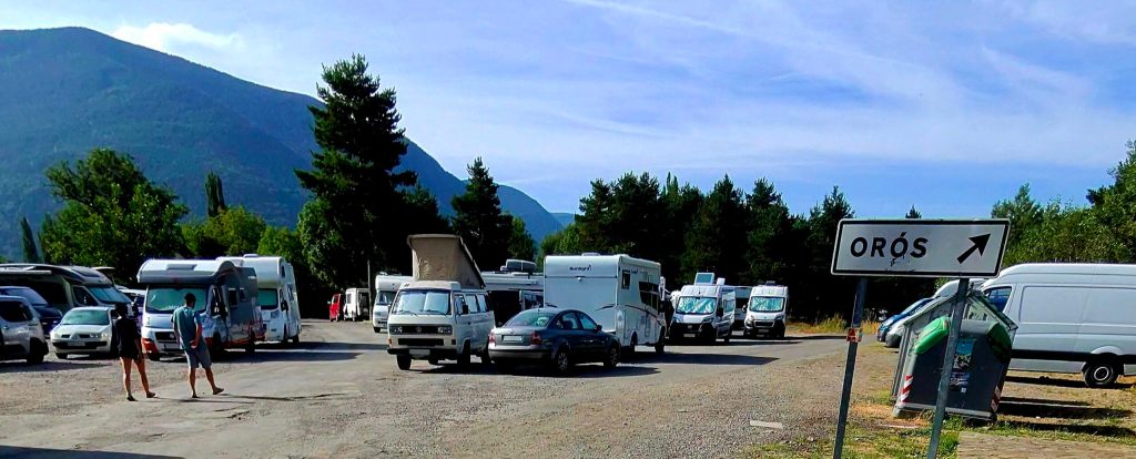 El PAR de Biescas critica la inacción municipal ante la proliferación incontrolada de áreas de acampada de furgonetas y autocaravanas