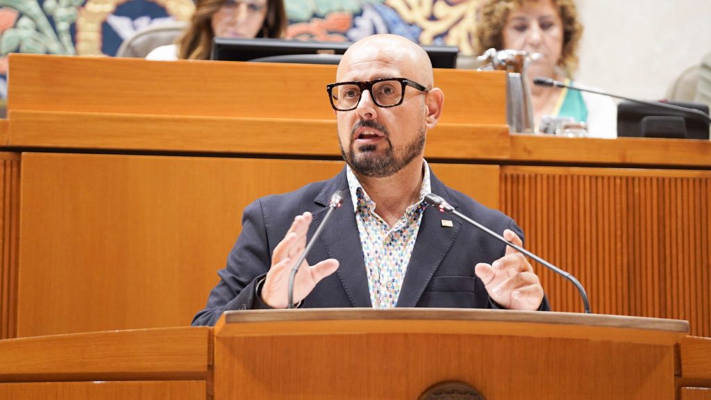 Izquierdo: “El retorno de los bienes de Sijena no es un conflicto político, como dice el ministro Urtasun, Cataluña robó a Aragón y está demostrado en una sentencia”